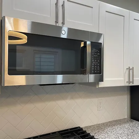 Suite Dreams Bloomfield 36